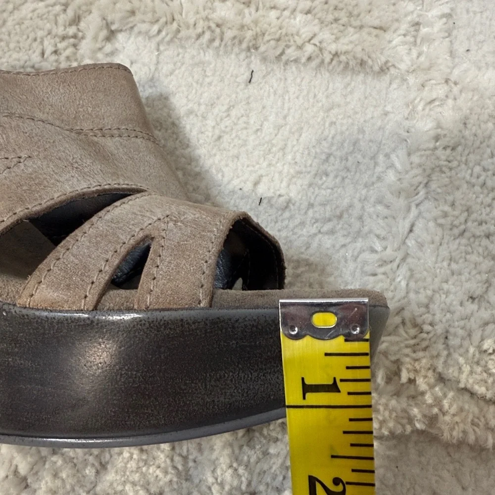CATHY JEAN Brazil Leather Stylish Brown Wedge Sandals